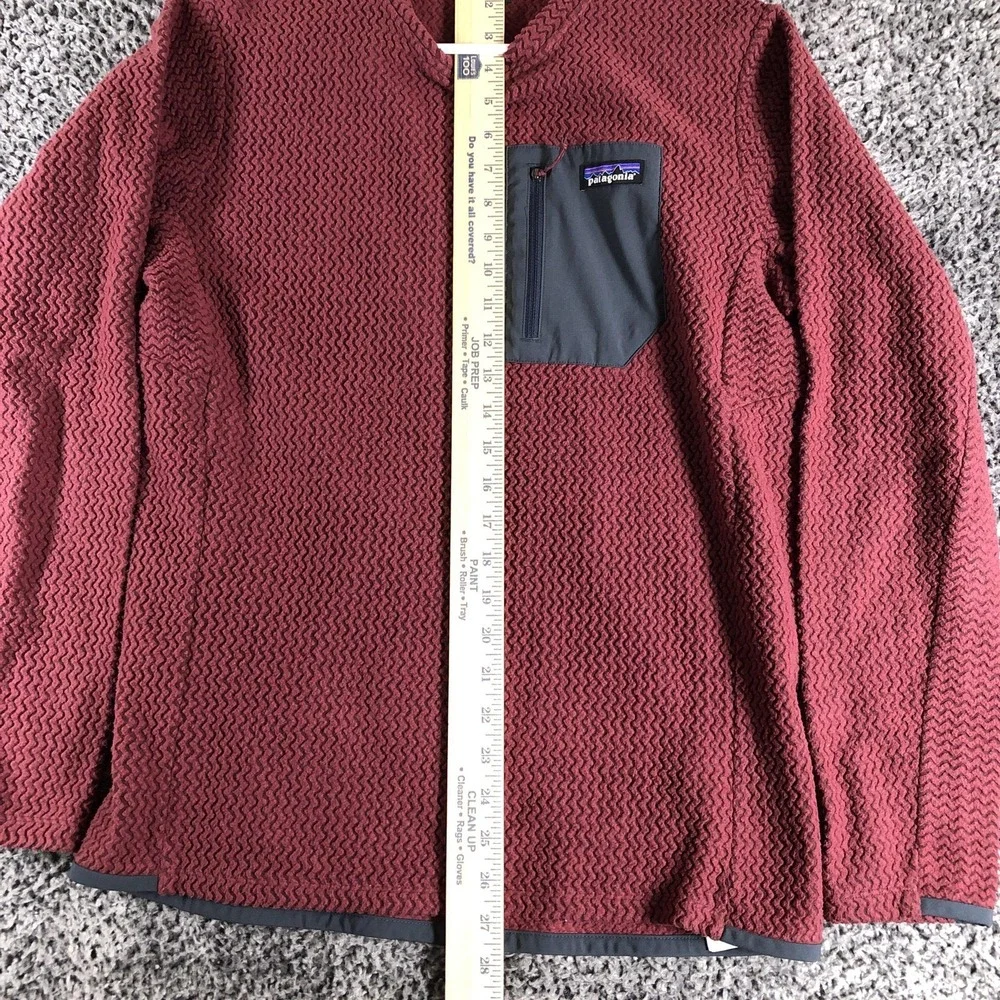 Patagonia Pullover Mens Medium Red Textured Fleece Crew Neck Chest Pocket Hiking